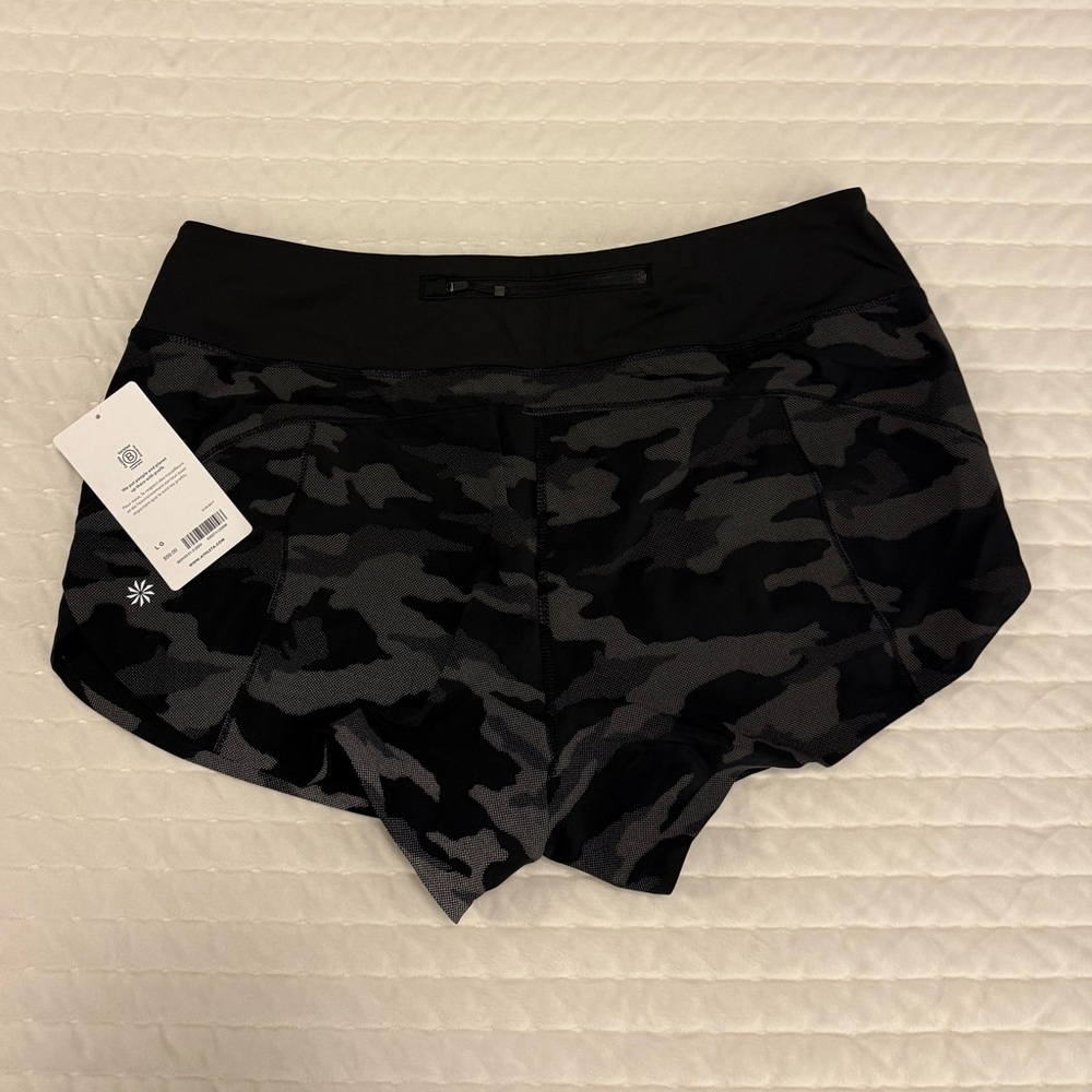 NWT Athleta Run With It Reflective 3.5 “ Shorts - Size L - Picture 2 of 3